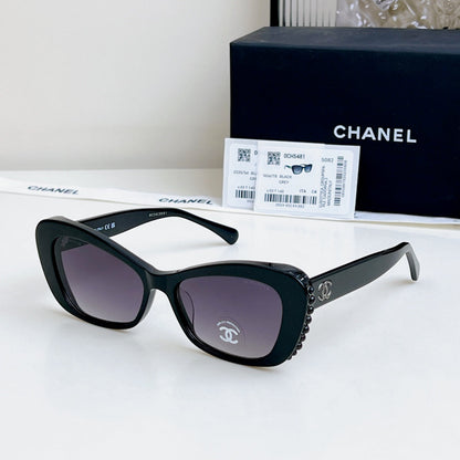 BUTTERFLY SUNGLASSES CH5481H IN ACETATE EMBOSSED PEARL