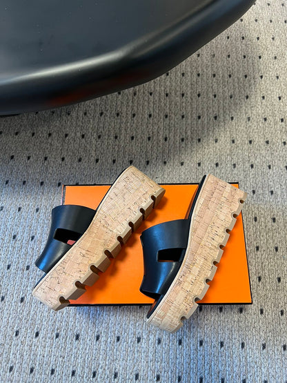 EZE SANDAL PLATFORM 85 MM IN BLACK CALFSKIN