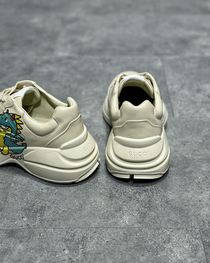 GUC Sneakers