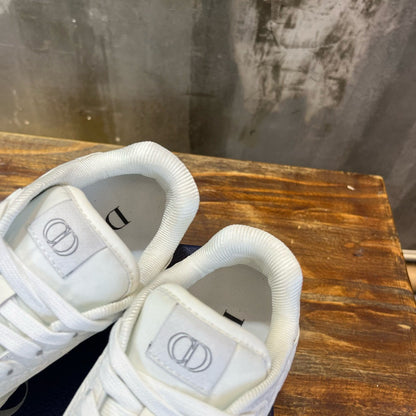 DIO Sneakers