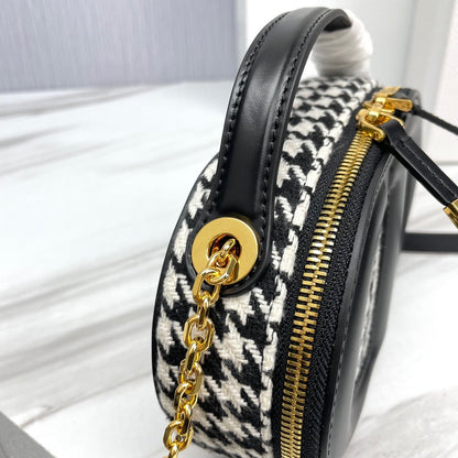 DIO Signature Oval Bag (18cm)