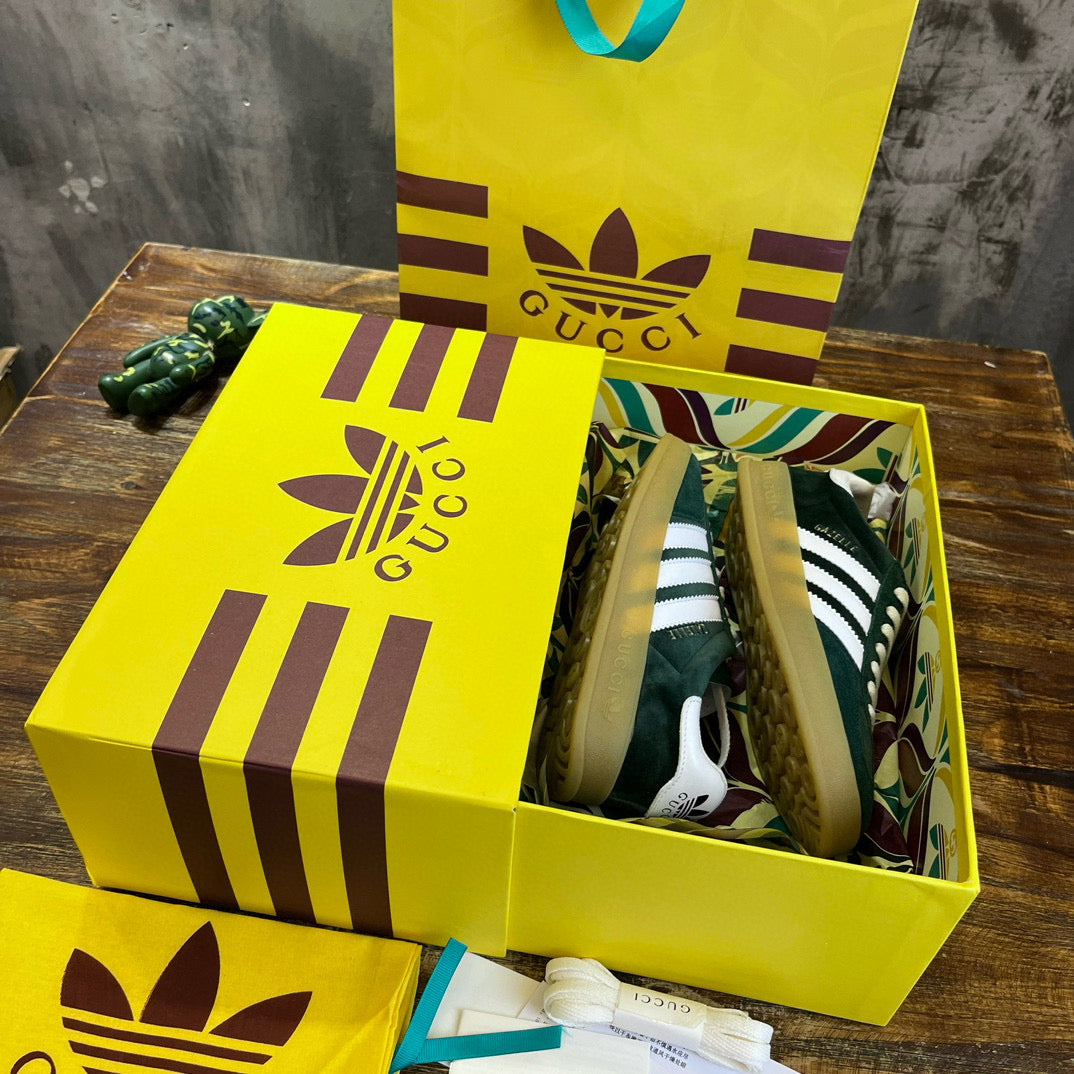 GUC Sneakers