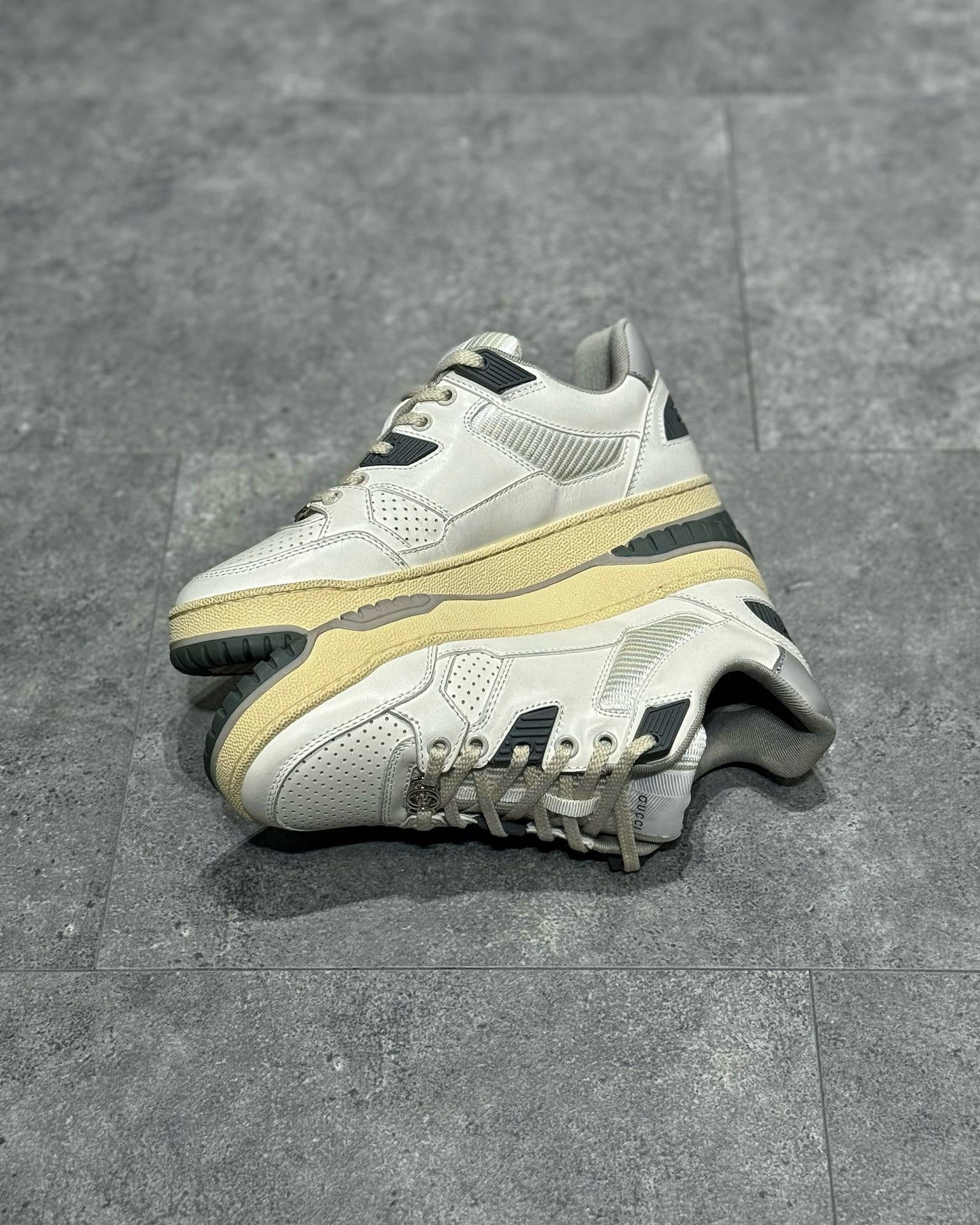 GUC Sneakers