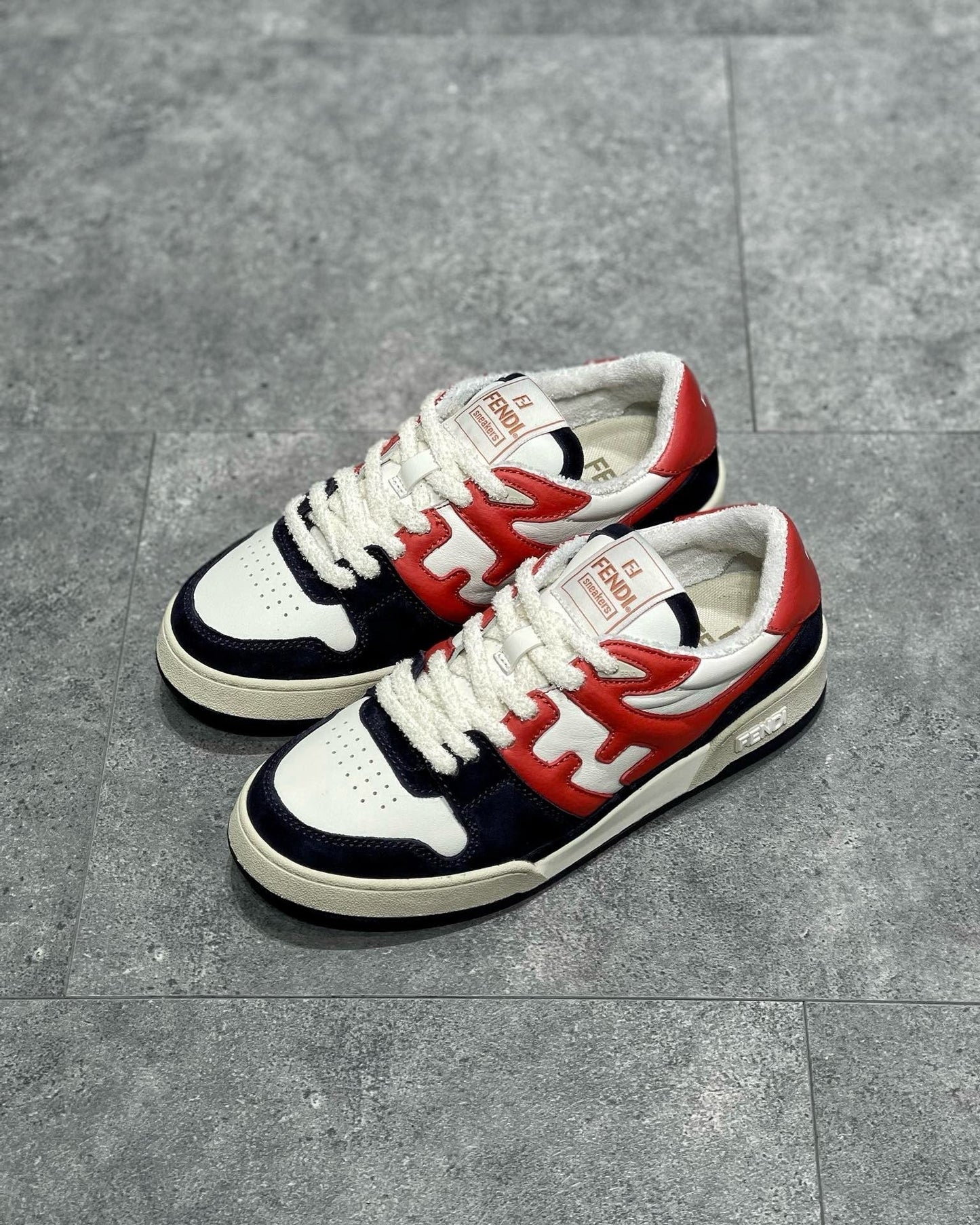 FEN Sneakers