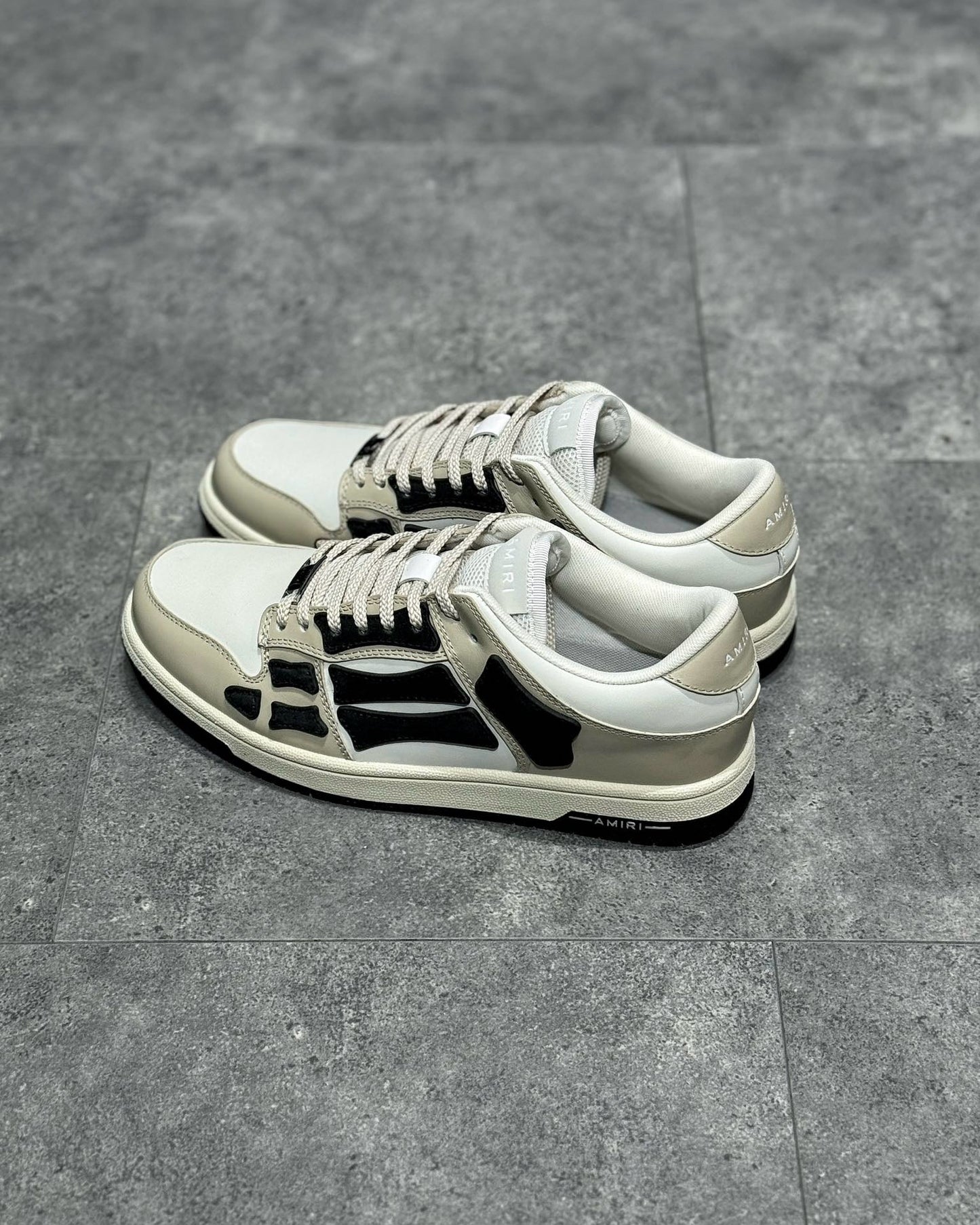 AMR Sneakers