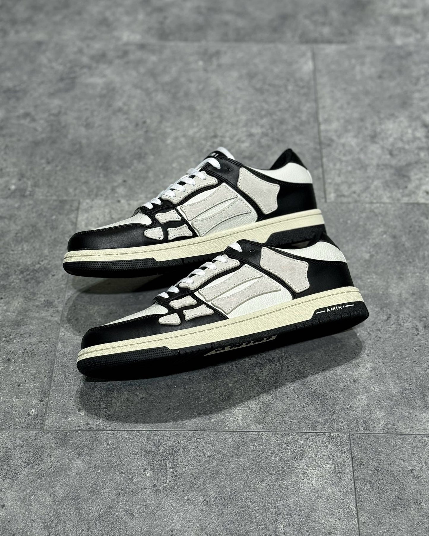 AMR Sneakers