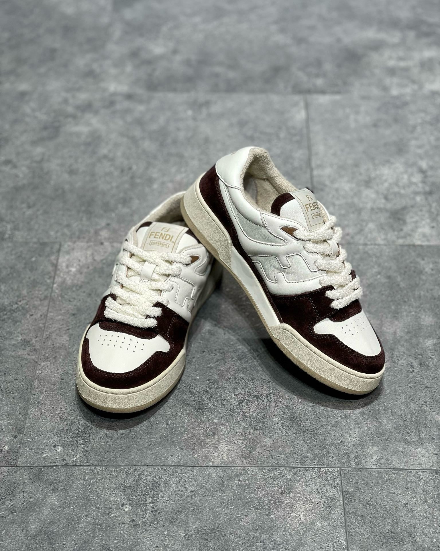 FEN Sneakers