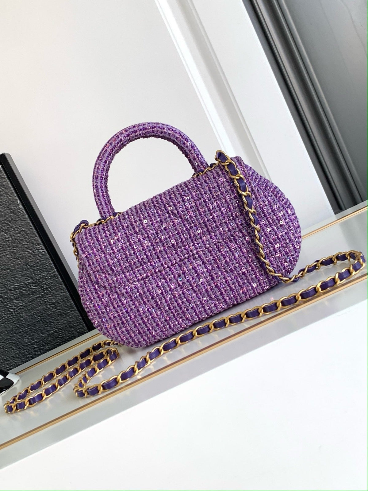 CHA 24C Coco Carry Me Handbag