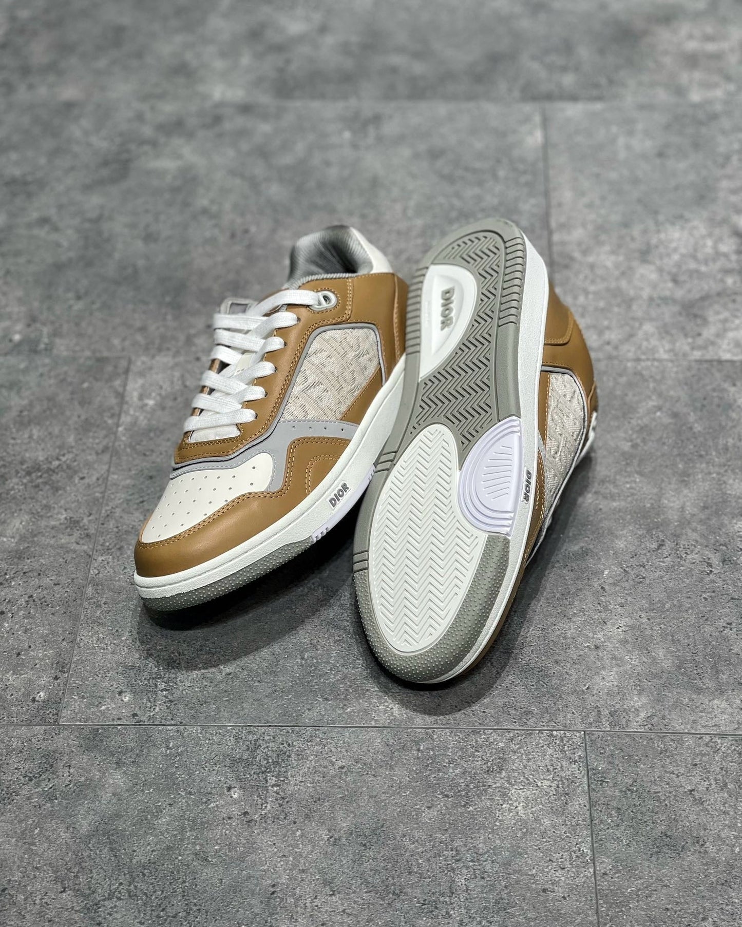 DIO Sneakers