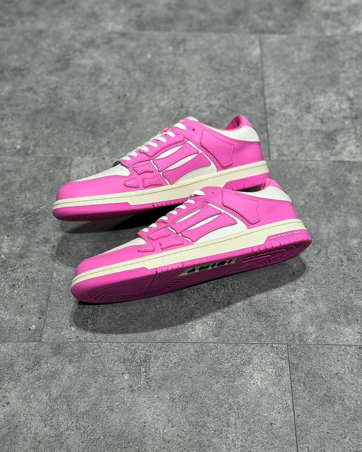 AMR Sneakers