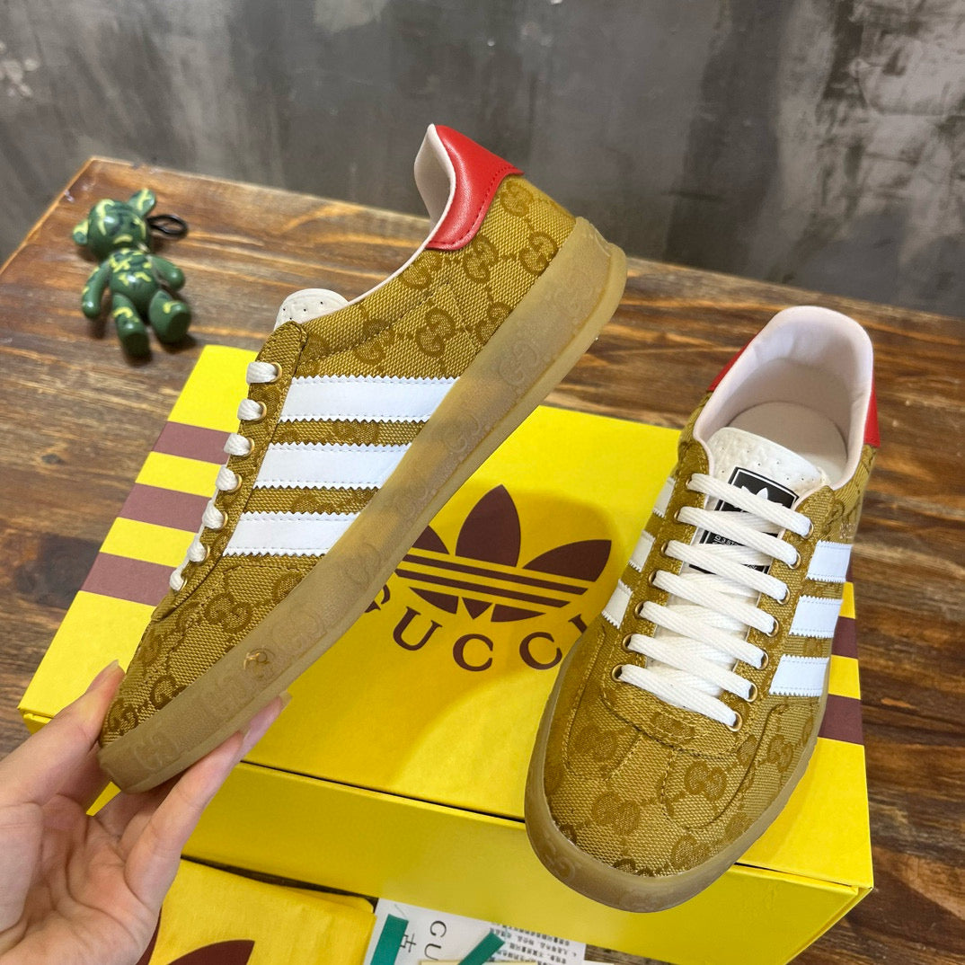GUC Sneakers