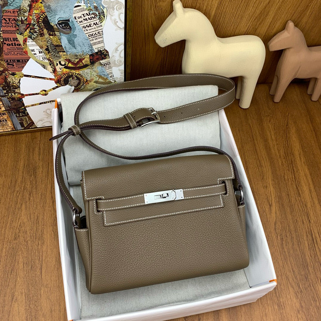 HERM KELLY MESSENGER 25