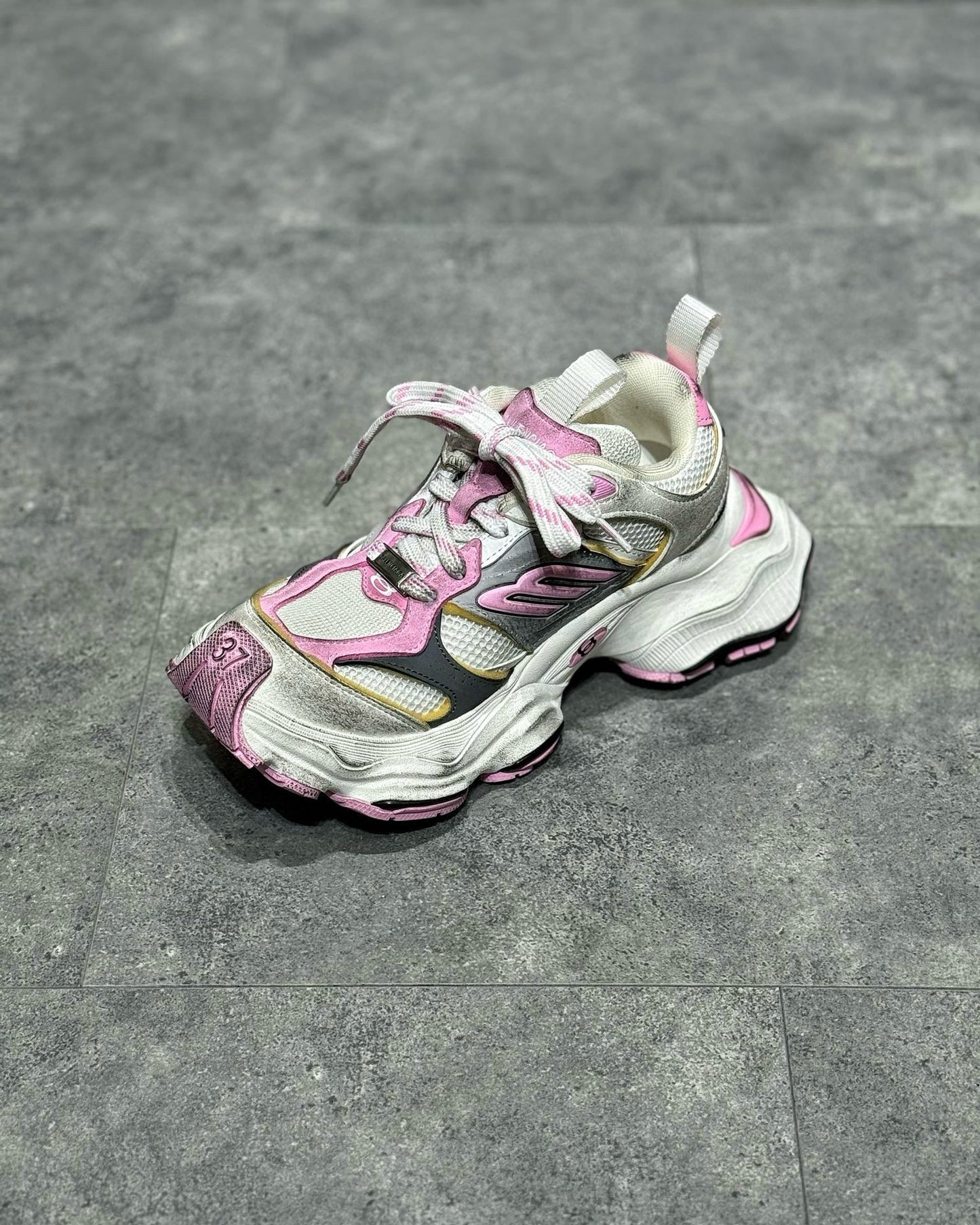 BLCG Sneakers