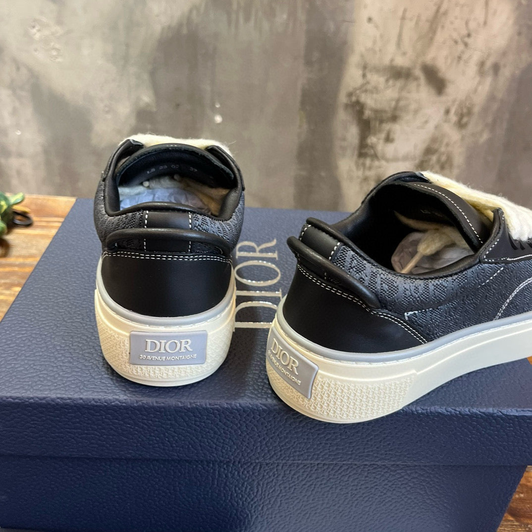 DIO Sneakers