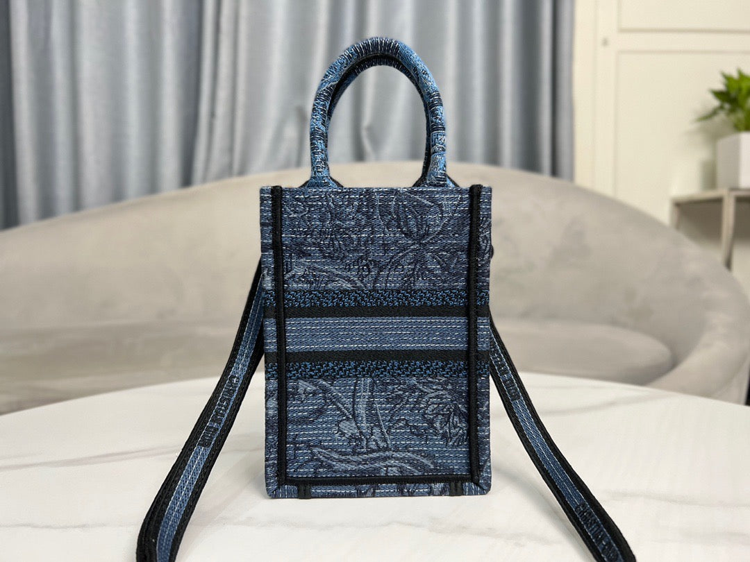 DIO Mini Book Tote