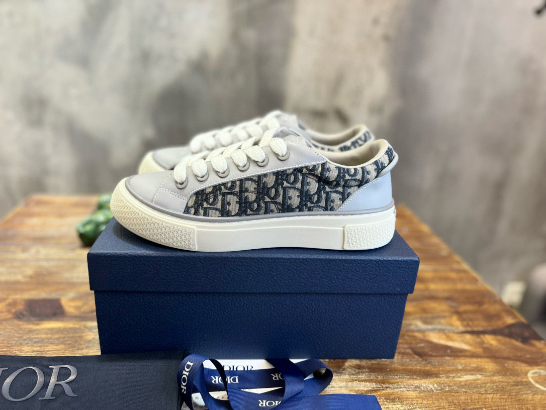 DIO Sneakers