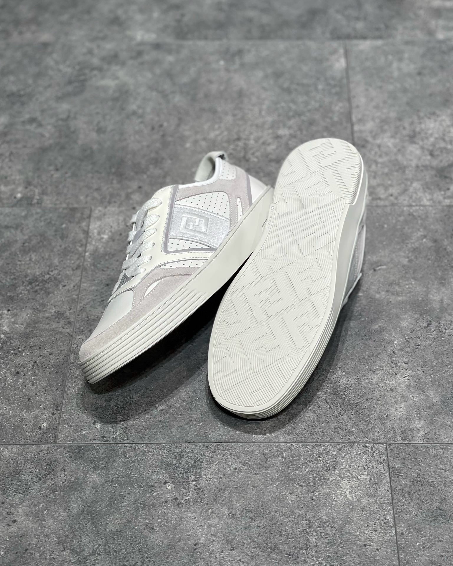 FEN Sneakers
