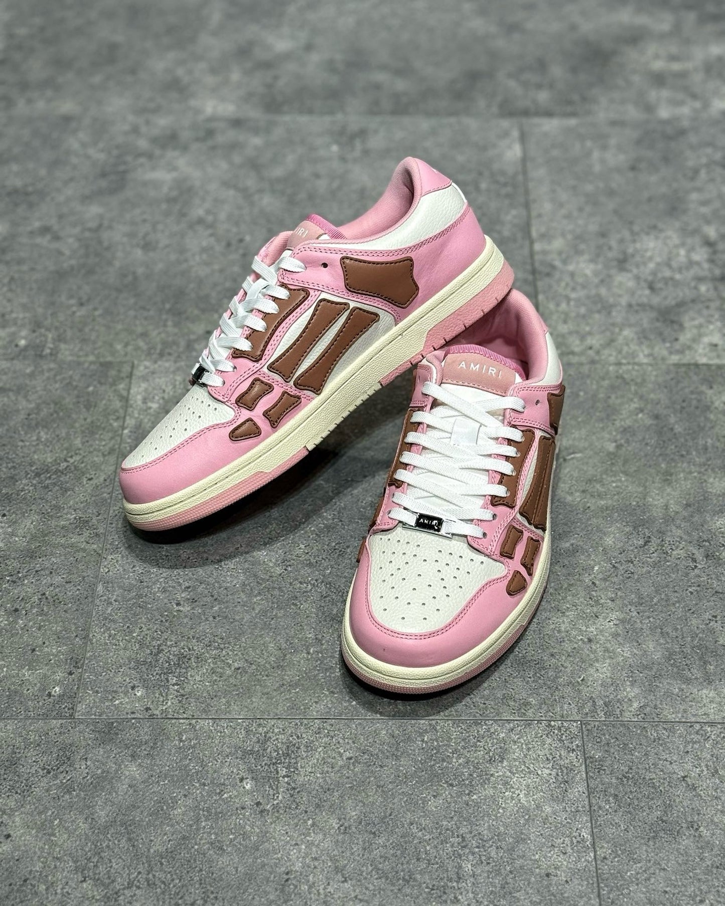 AMR Sneakers