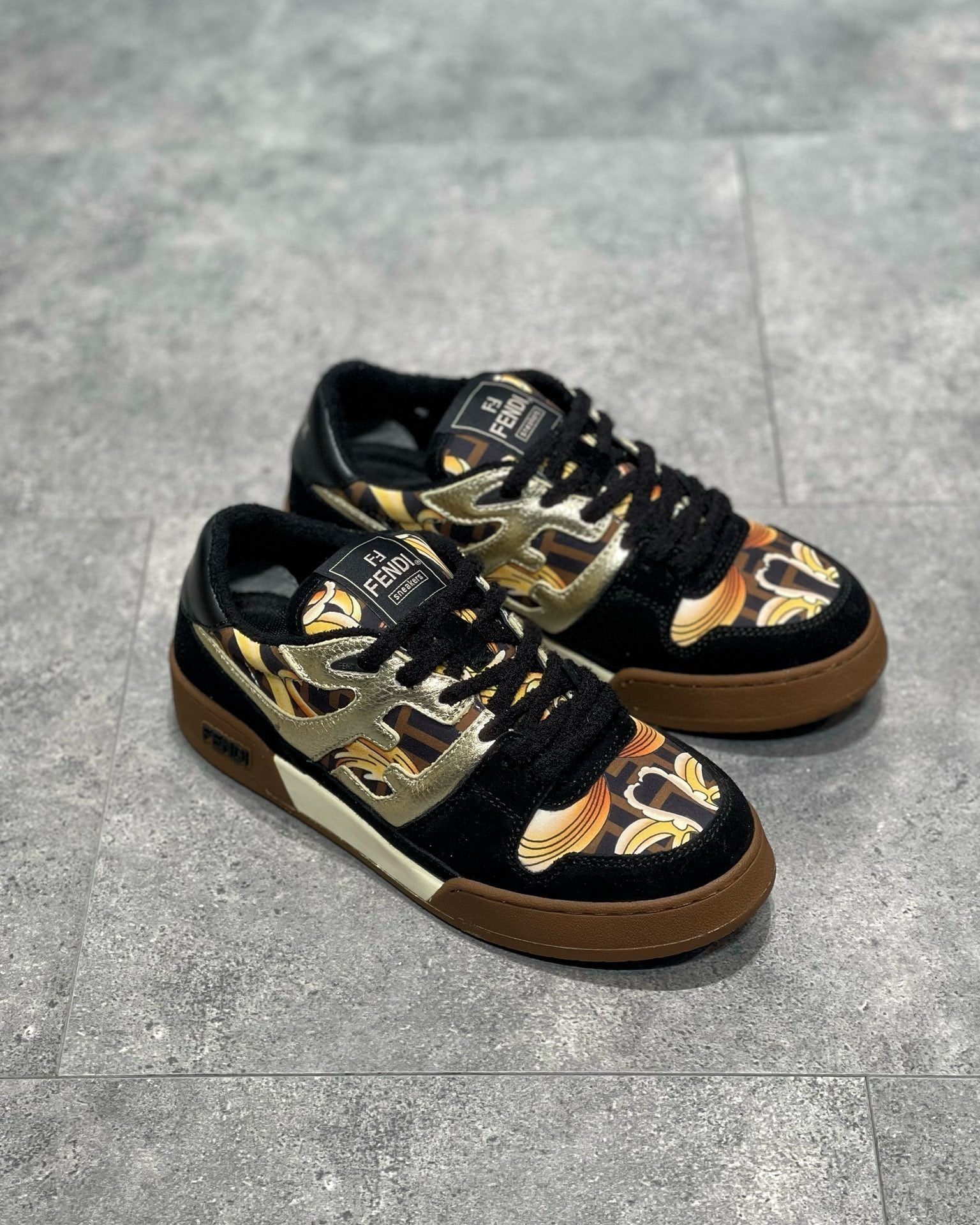 FEN Sneakers