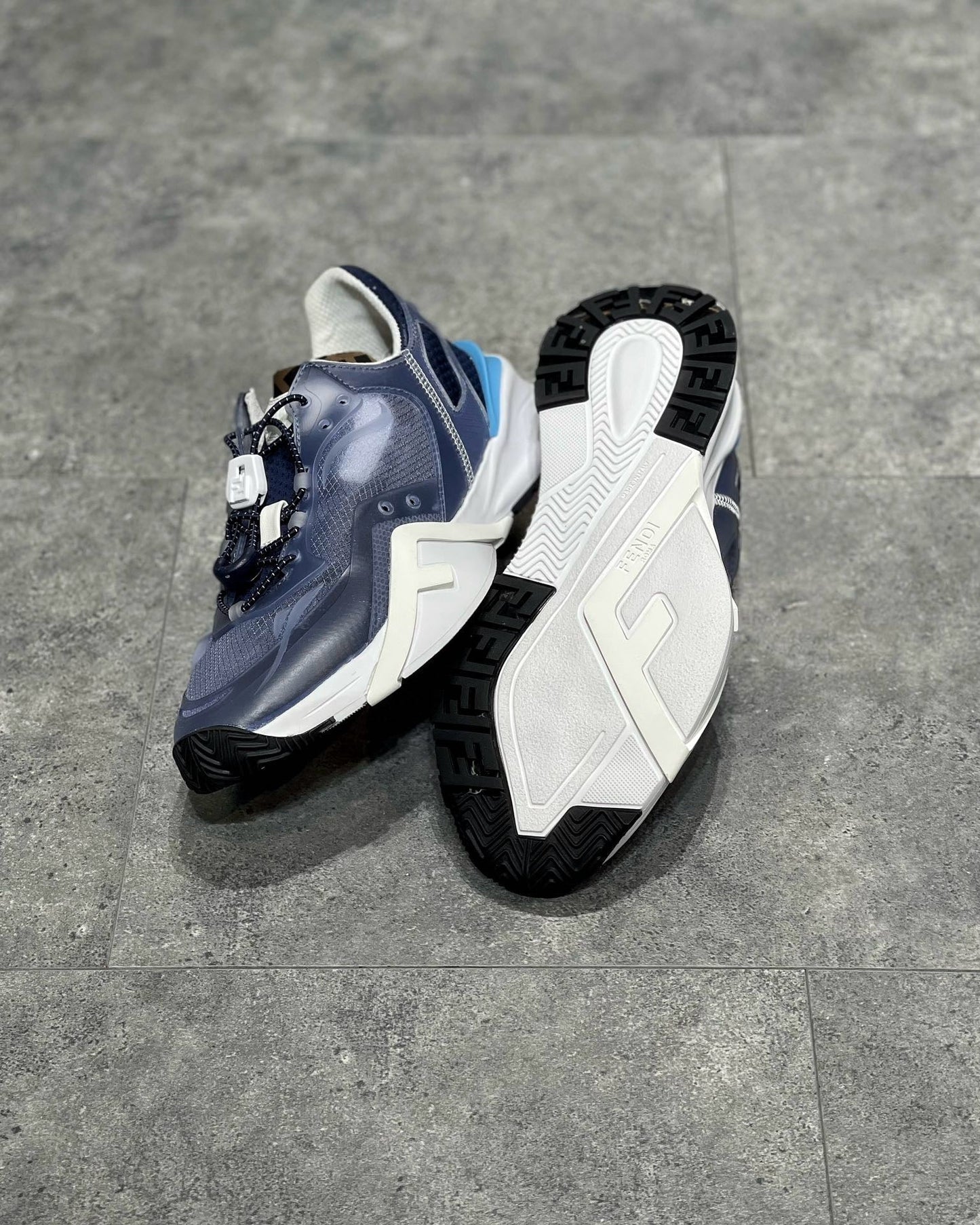 FEN Sneakers