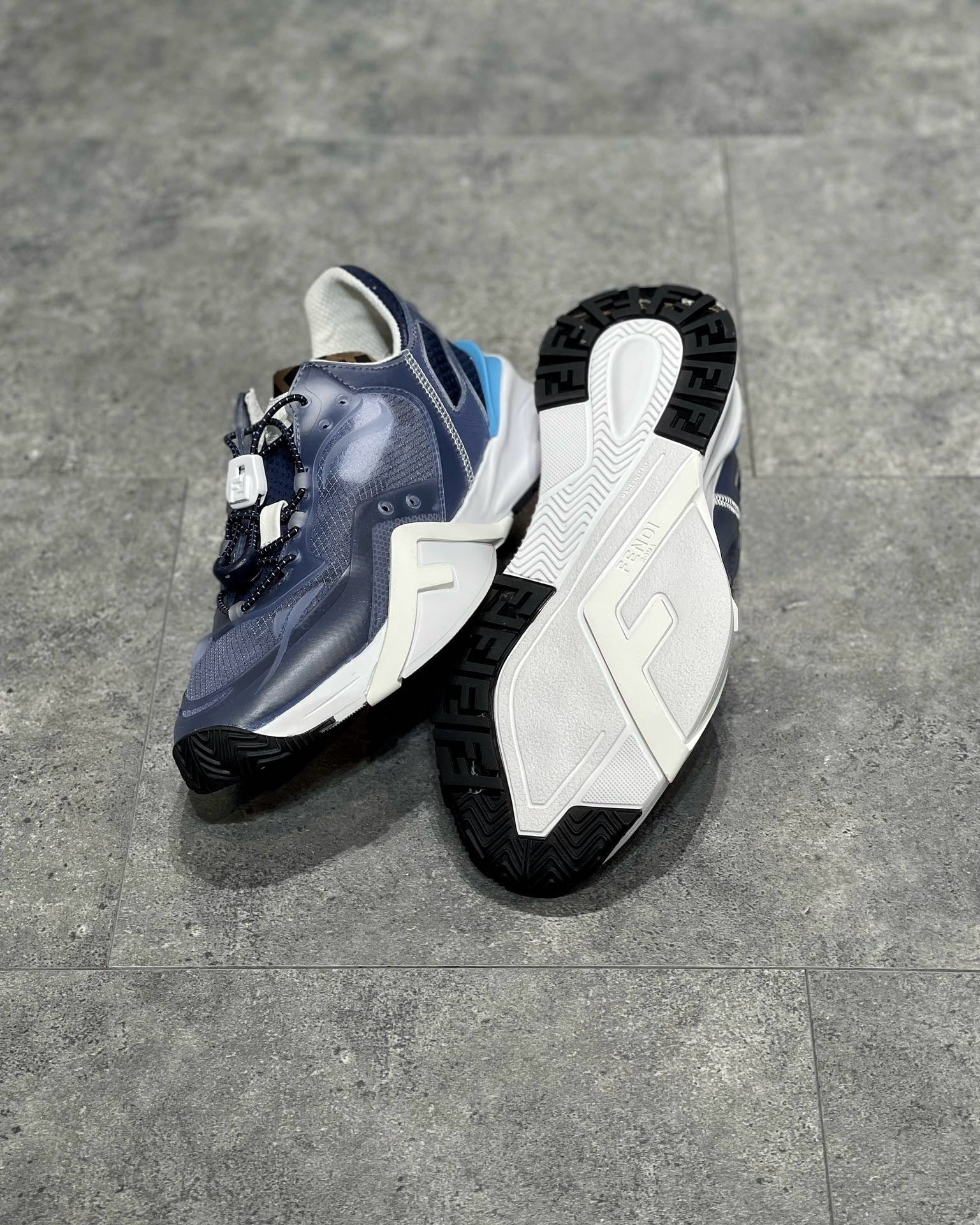 FEN Sneakers