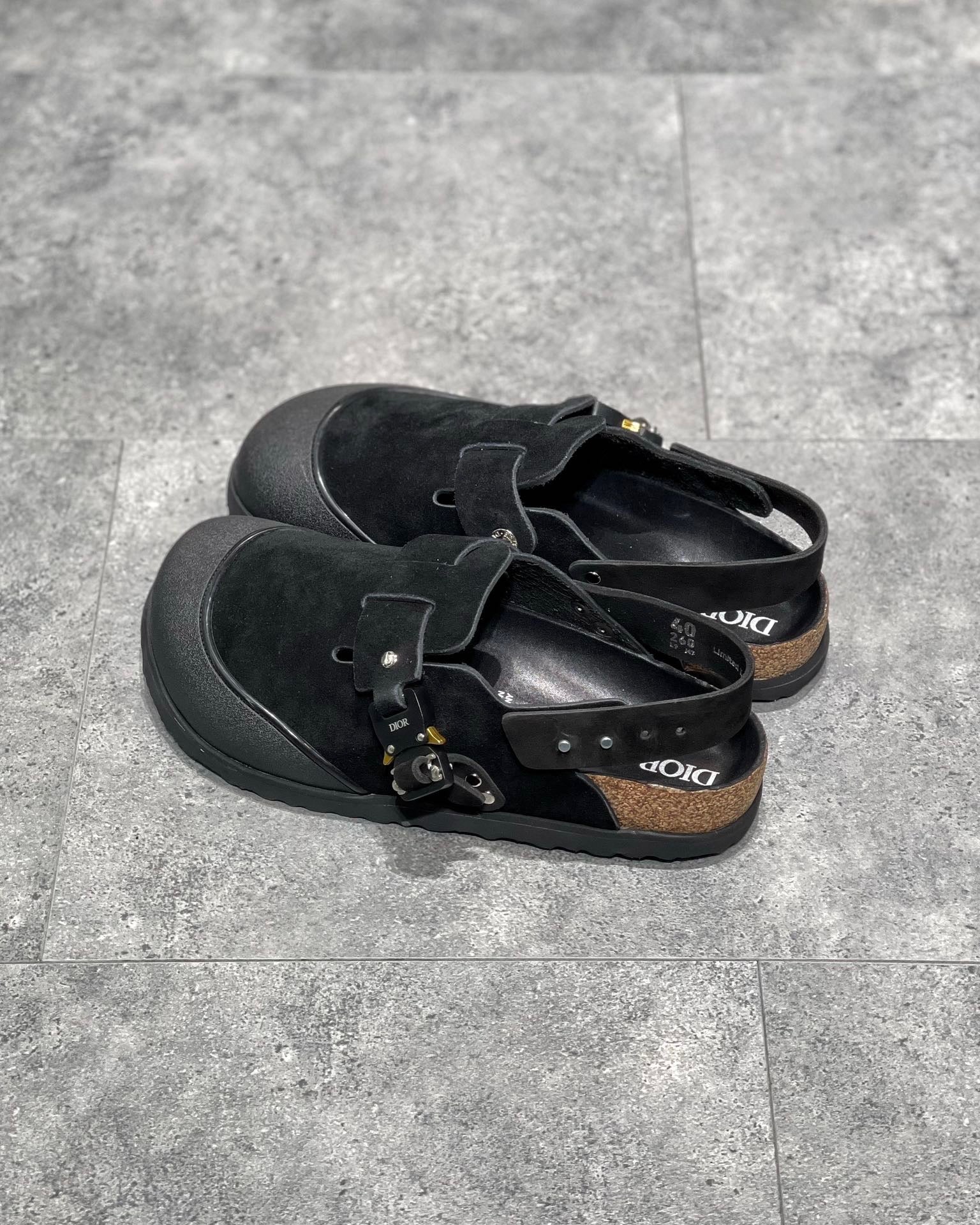 DIO Sandal
