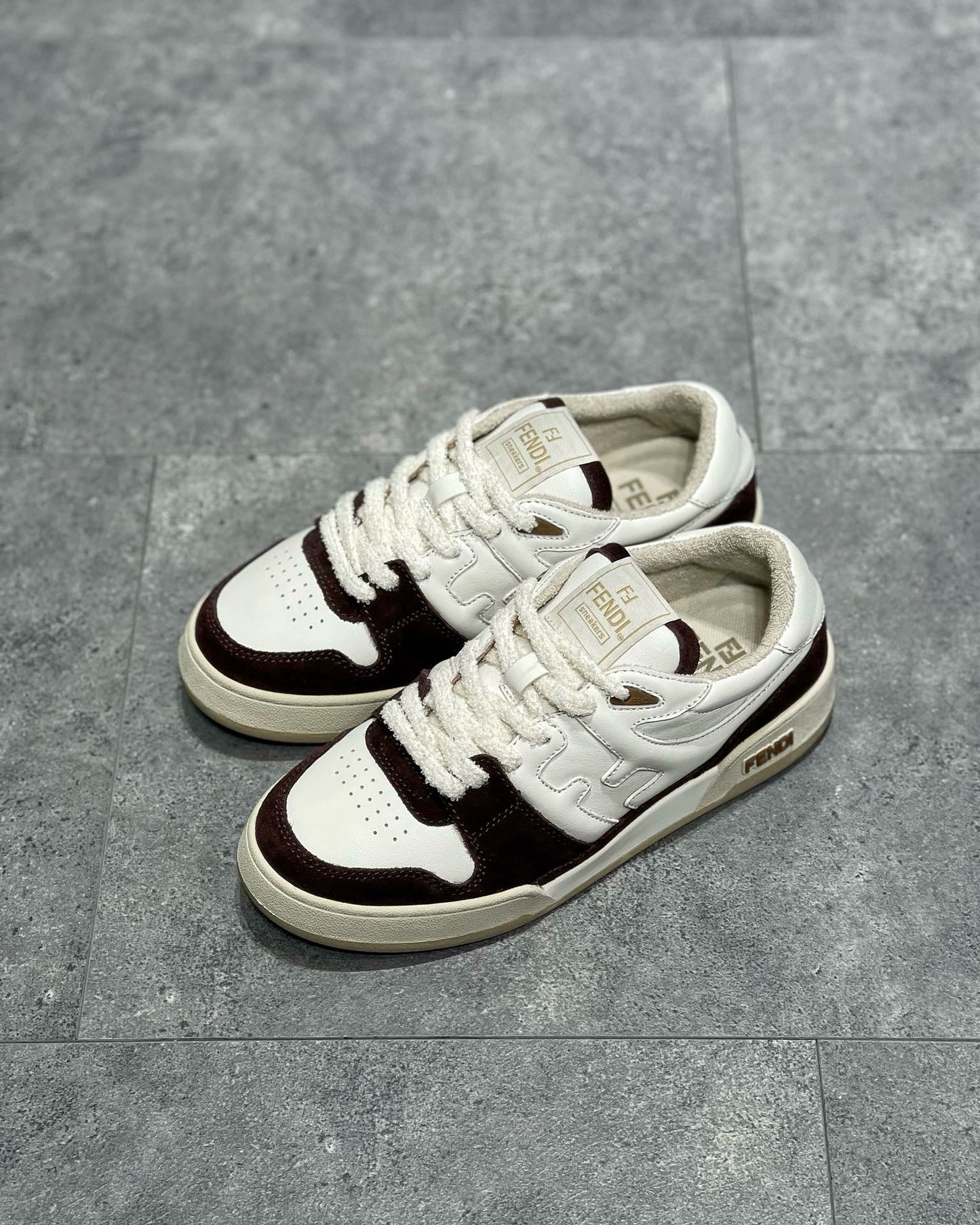 FEN Sneakers