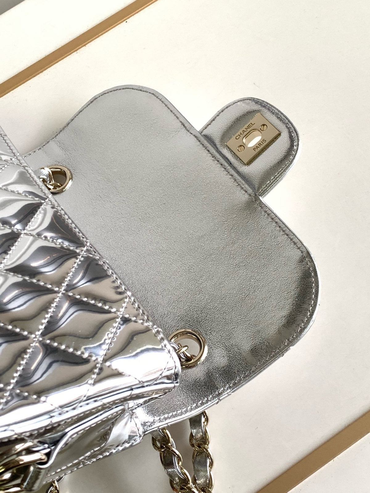 CHA 24C CF Mini Bag