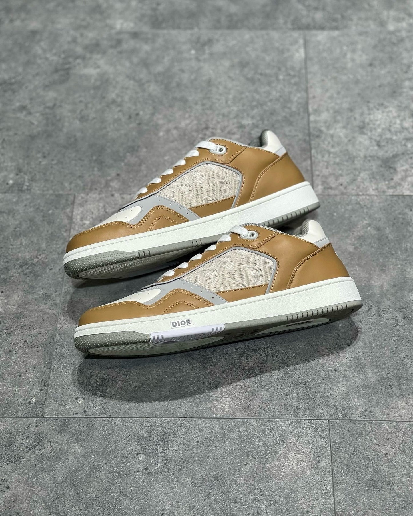 DIO Sneakers