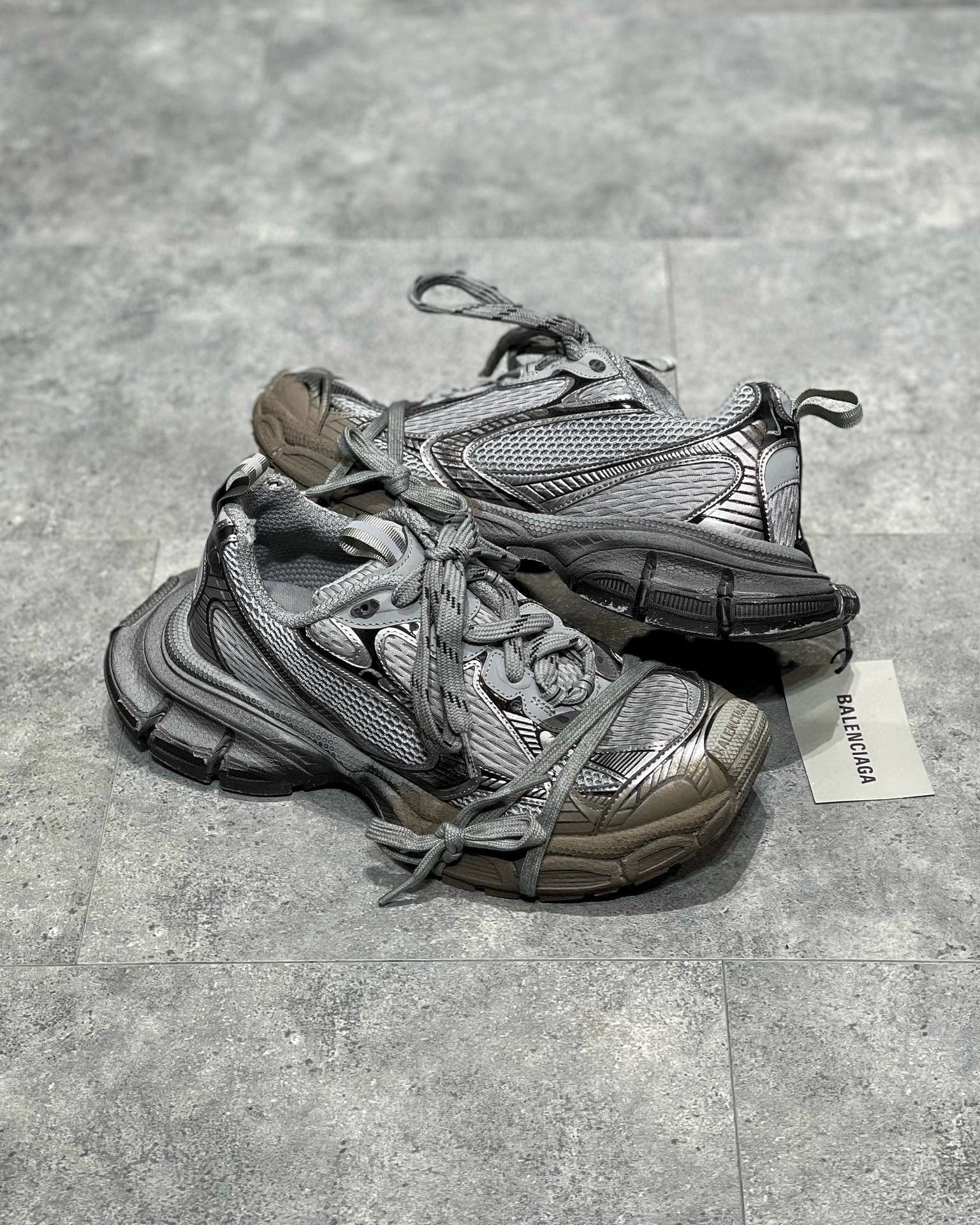 Sneakers & Shoes