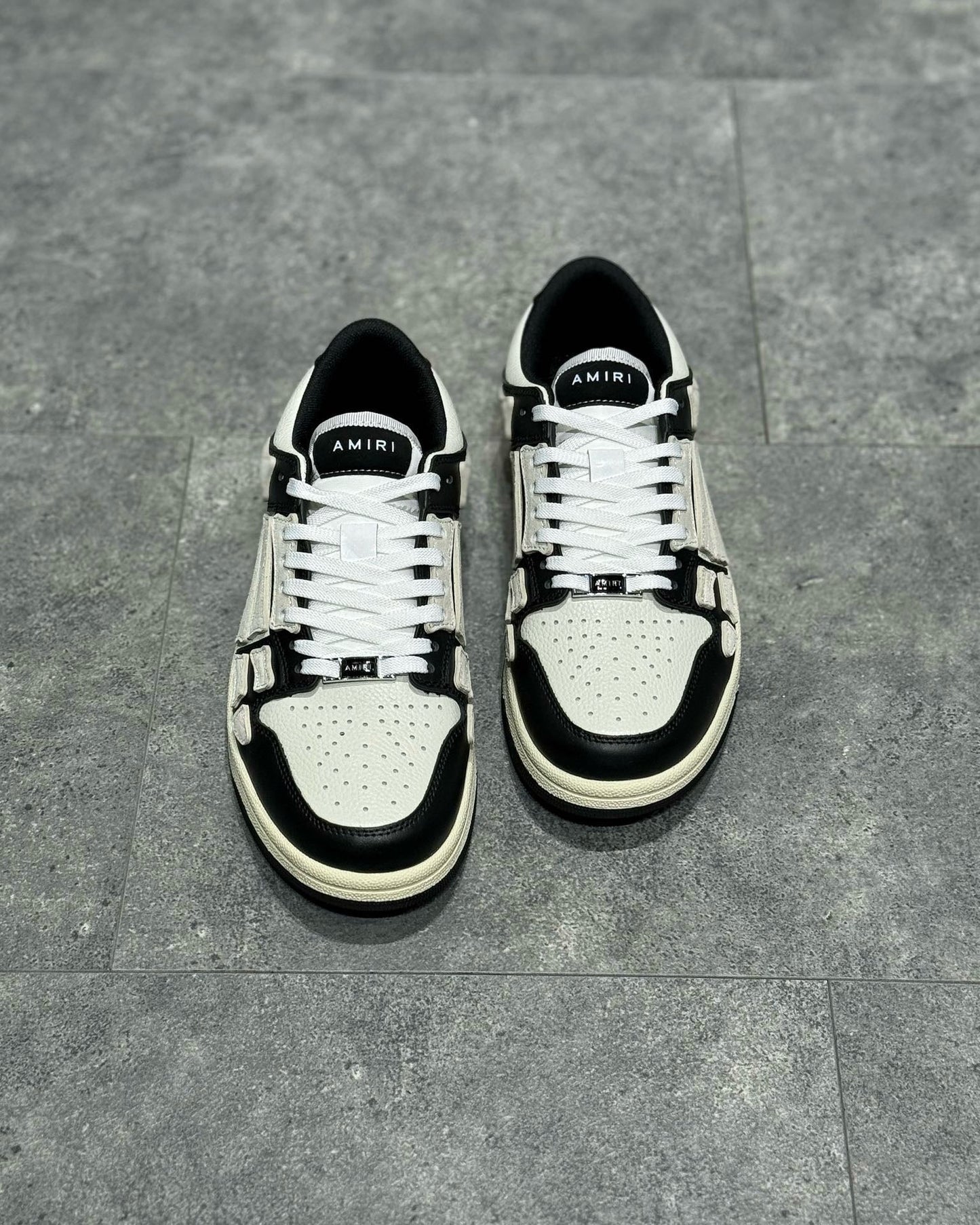 AMR Sneakers