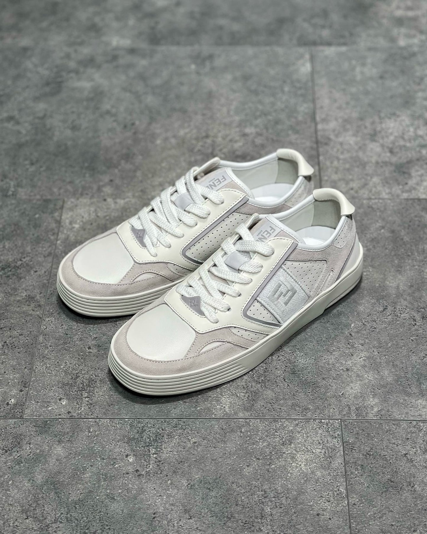 FEN Sneakers