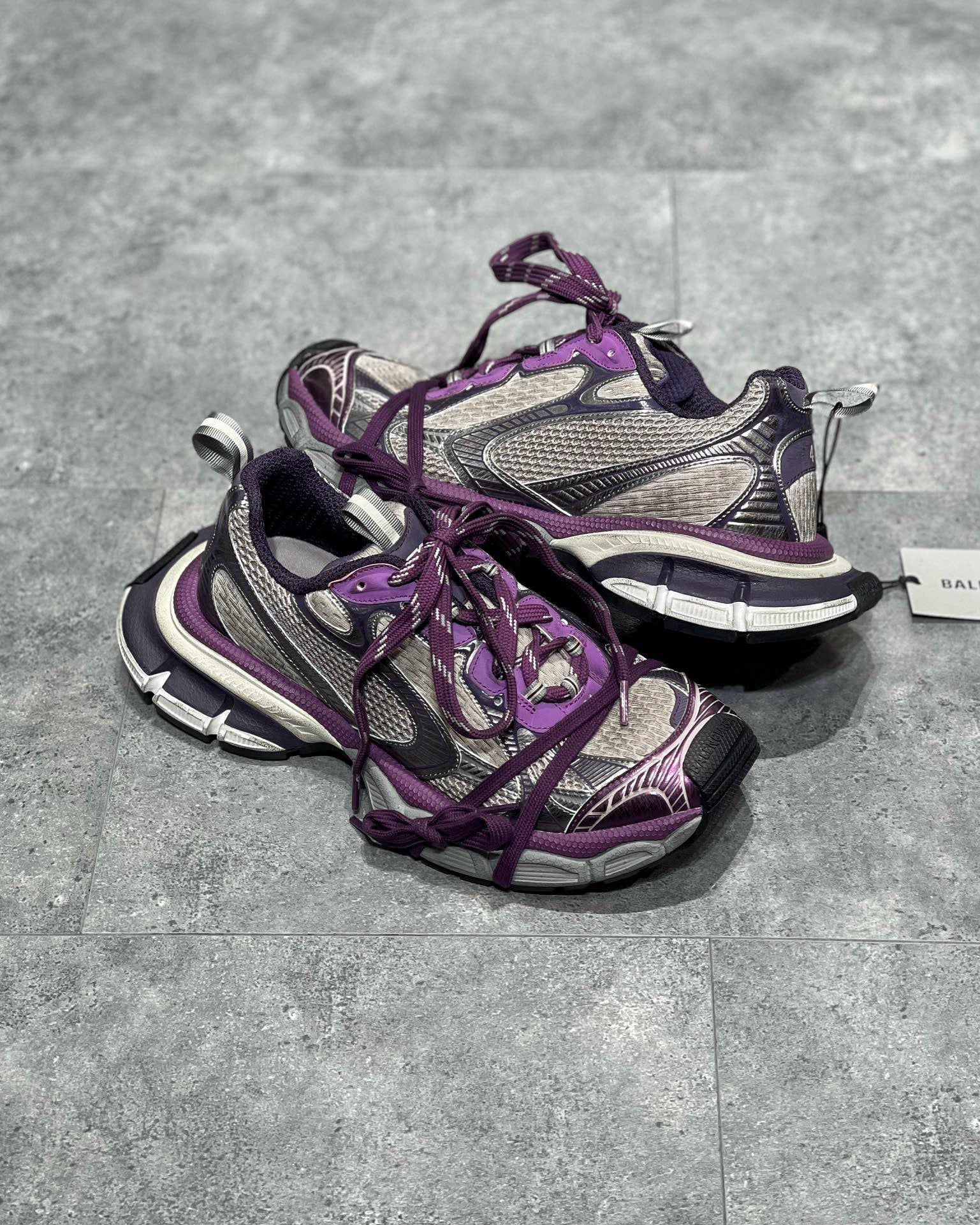Sneakers & Shoes