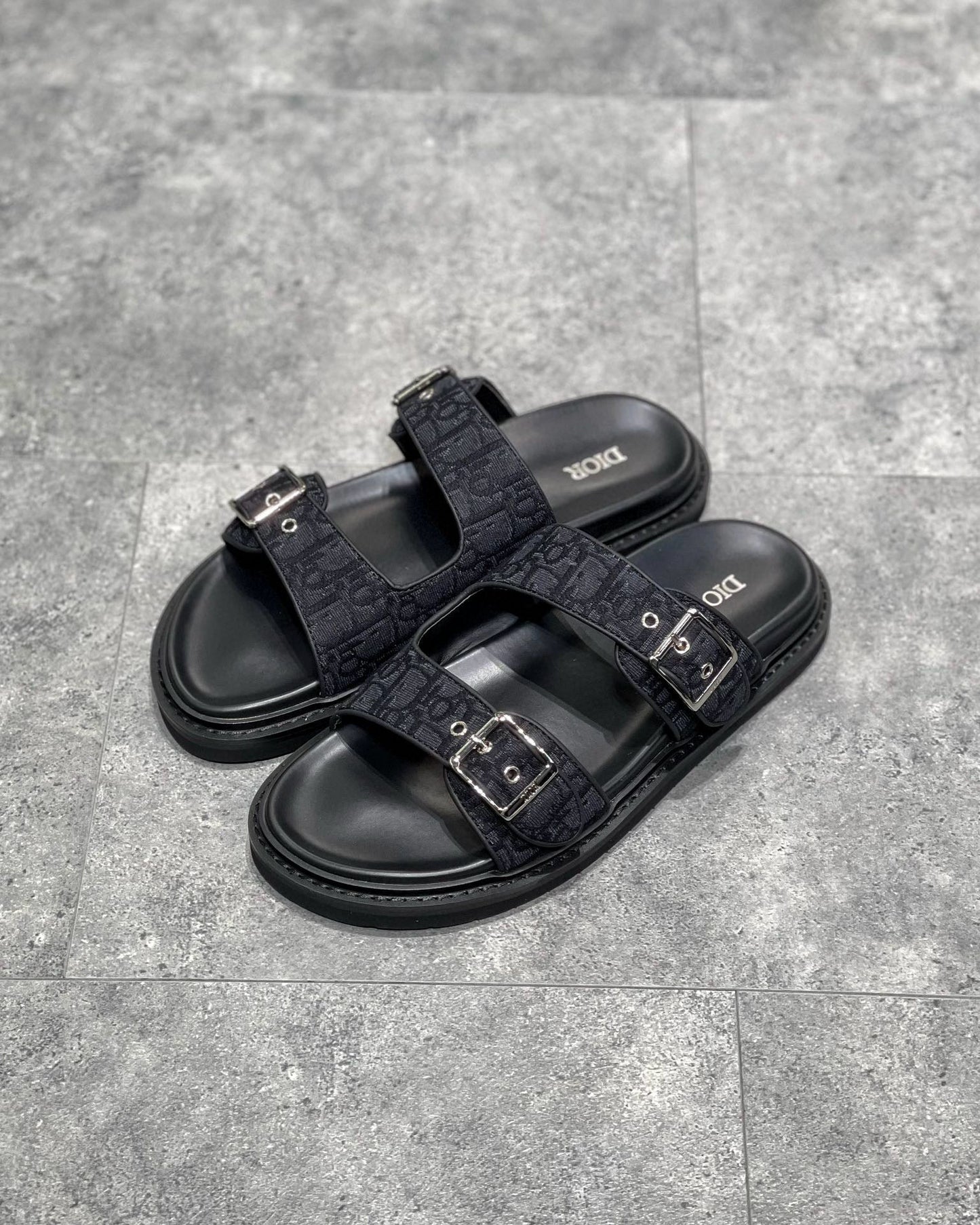 CD SANDALS