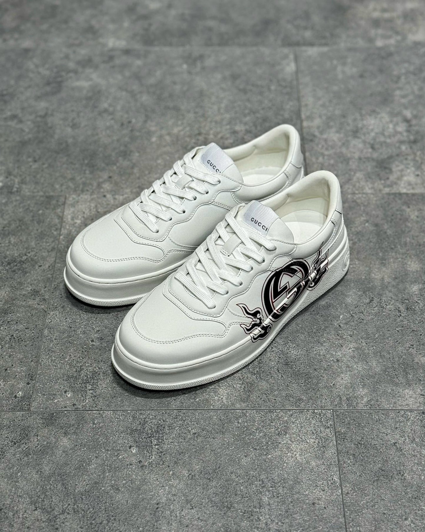 GUC Sneakers