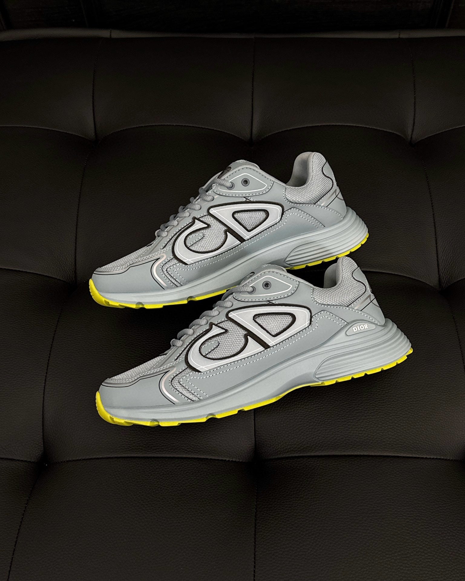 CD SNEAKERS