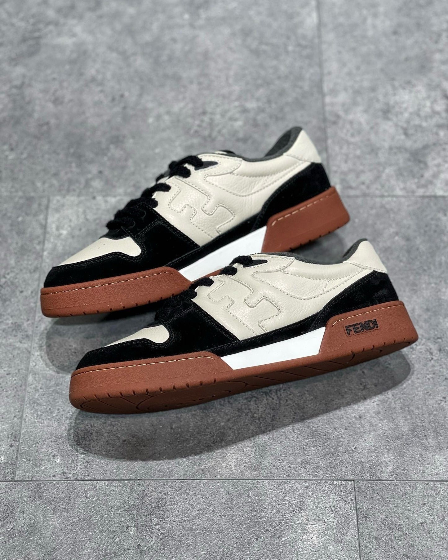FEN Sneakers