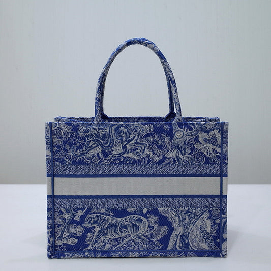 BOOK TOTE 42 BLUE MACROCANNAGE EMBROIDERY