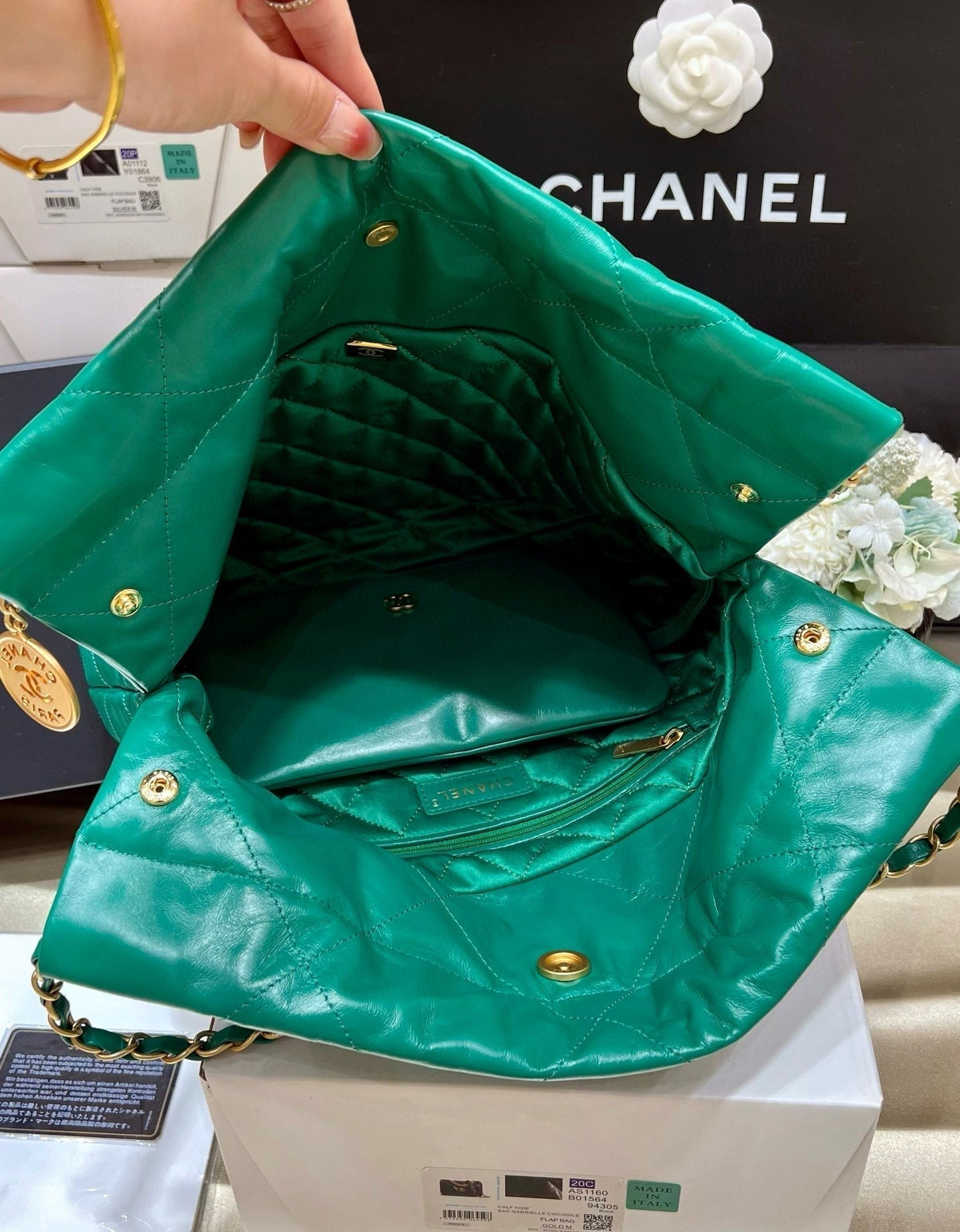 CC HOBO BAG 37 GREEN LAMBSKIN GOLD HARDWARE