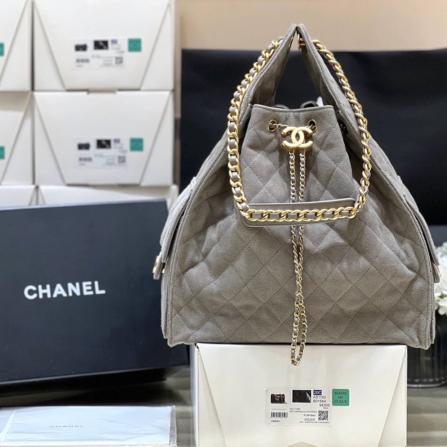 CC 25 HANDBAG IN GRAY 40 SUEDE CALFSKIN GOLD HARDWARE