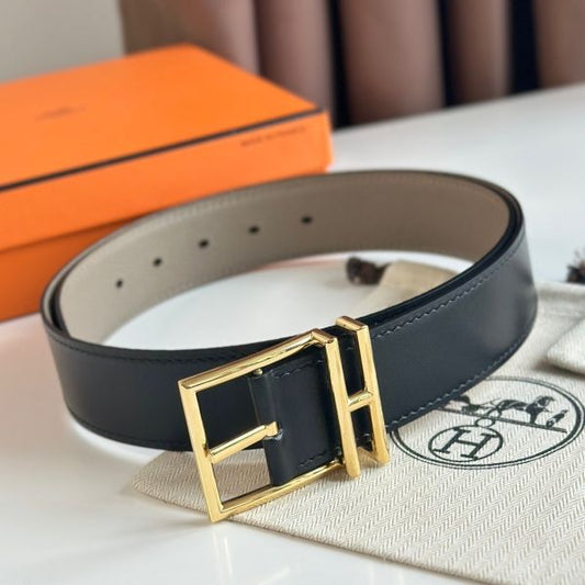 HERM Nathan 40MM Belt in Grey Clemence Leather