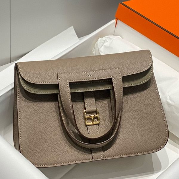 HERM Halzan 25 Bag in Gris Asphalt Clemence Leather