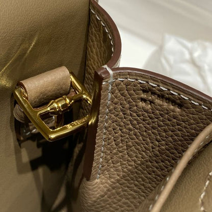 HERM Halzan 25 Bag in Taupe Clemence Leather