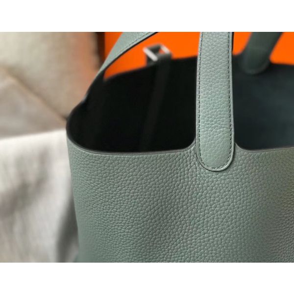 HERM Picotin Lock 18 Bag In Vert Amande Clemence Leather