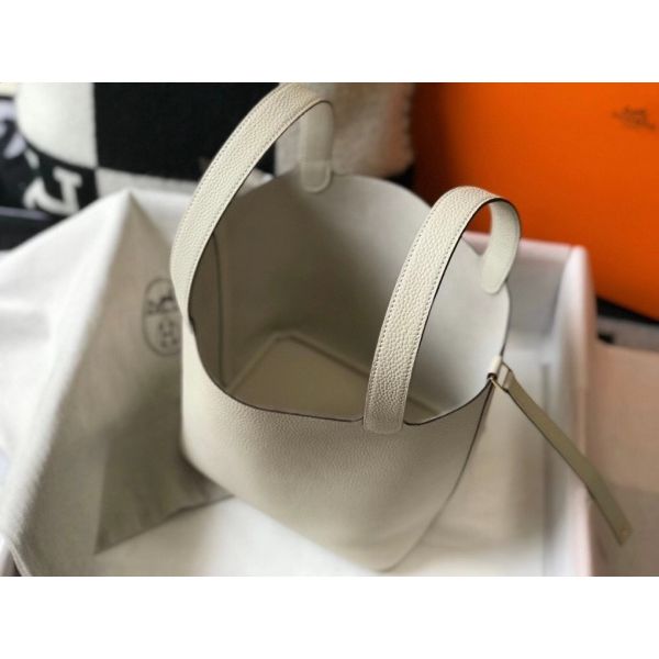 HERM Picotin Lock 22 Bag In Beton Clemence Leather
