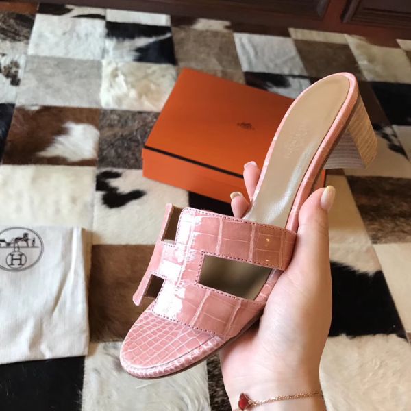 HERM Oasis Sandals In Pink Shiny Niloticus Crocodile