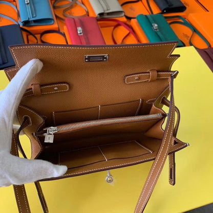 HERM Kelly Classique To Go Wallet In Gold Epsom Calfskin