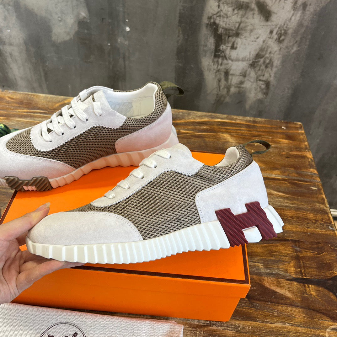 HERM Sneakers