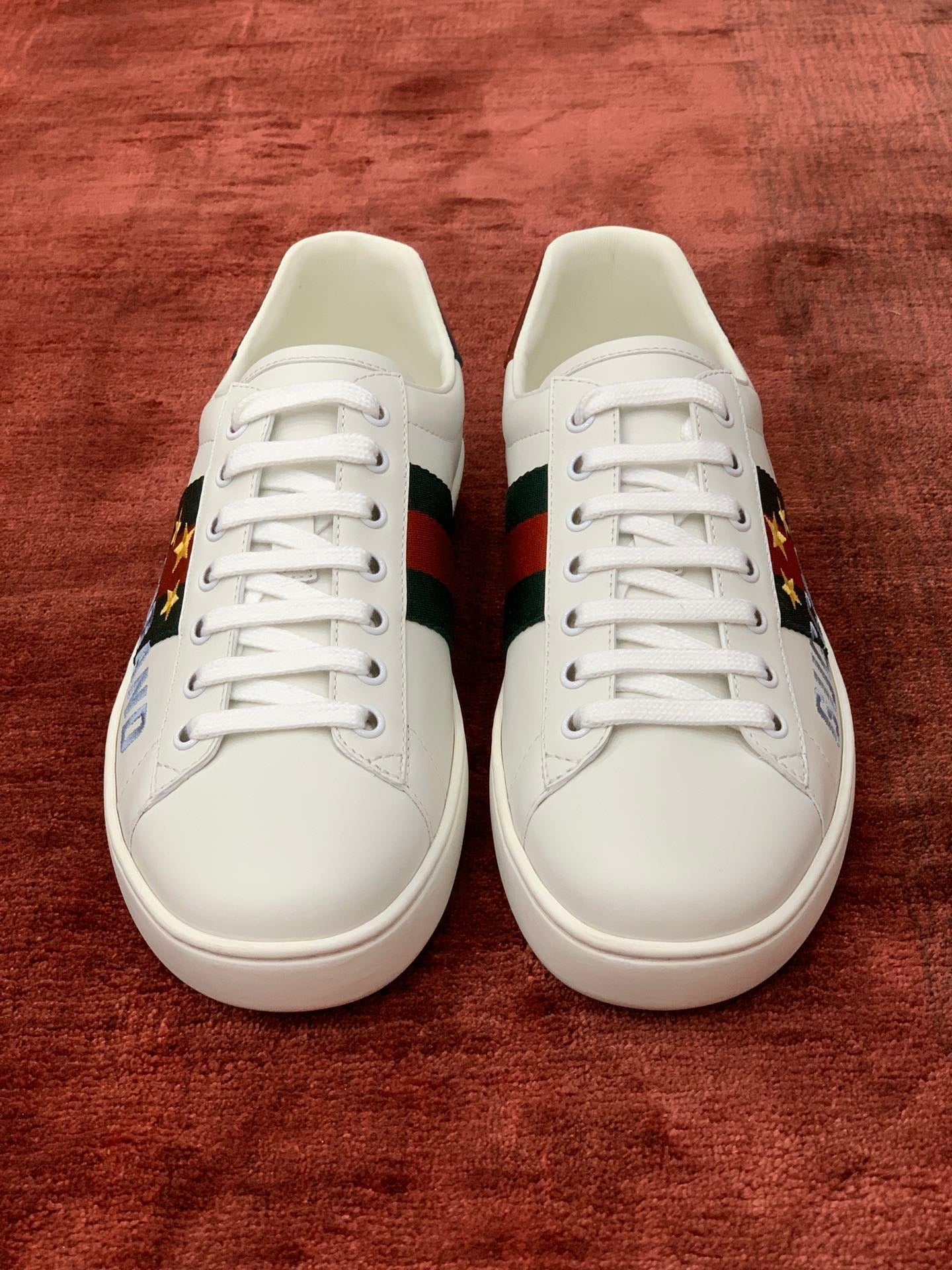 Sneakers & Shoes