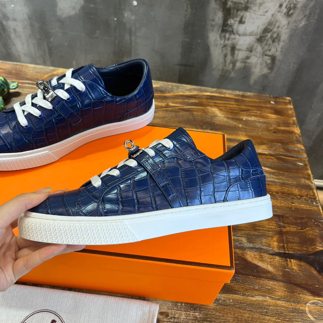HERM Sneakers